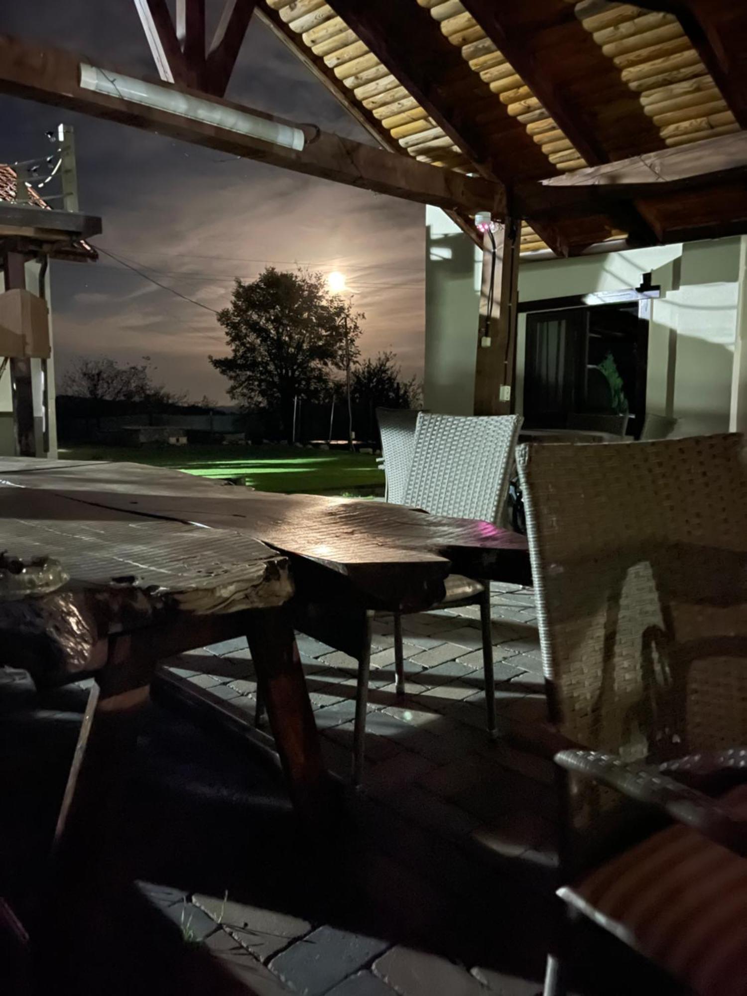 Wineyards Salin Bed & Breakfast Турда Екстериор снимка